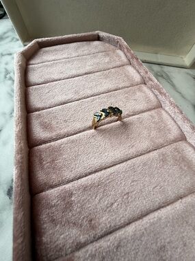 14k Gold Leaf Band Ring with Blue Stones